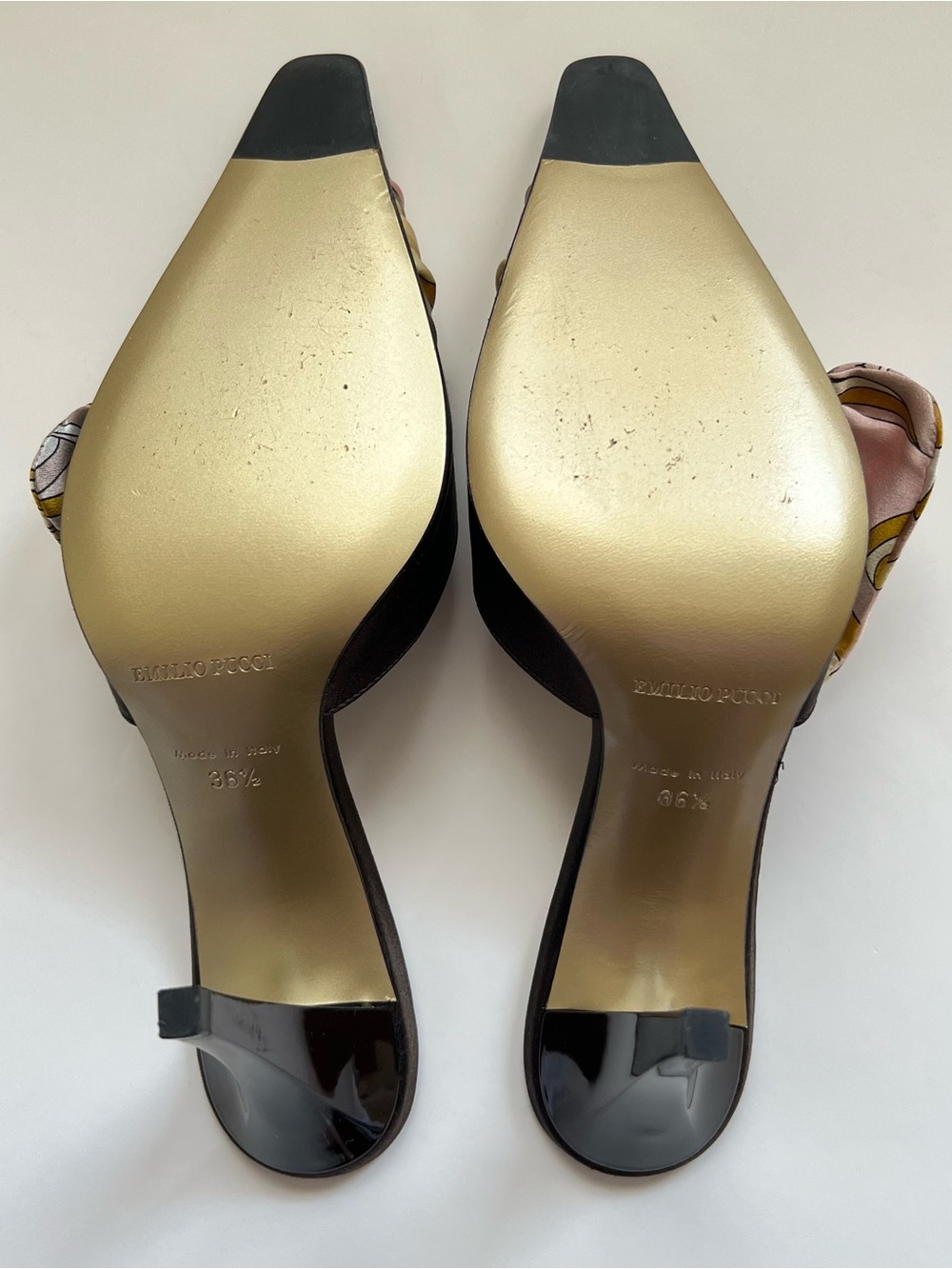 Vintage EMILIO PUCCI Silk Satin Mules w/ Emerald Crystal Buckle -Size EU 36.5 - Picture 4 of 14